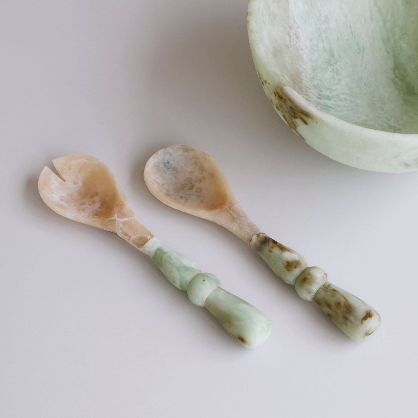 RESIN Giada Salad Servers (Jade Swirl)