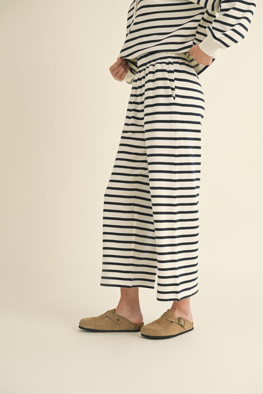 Stripe Pattern Straight Leg Pant - Navy