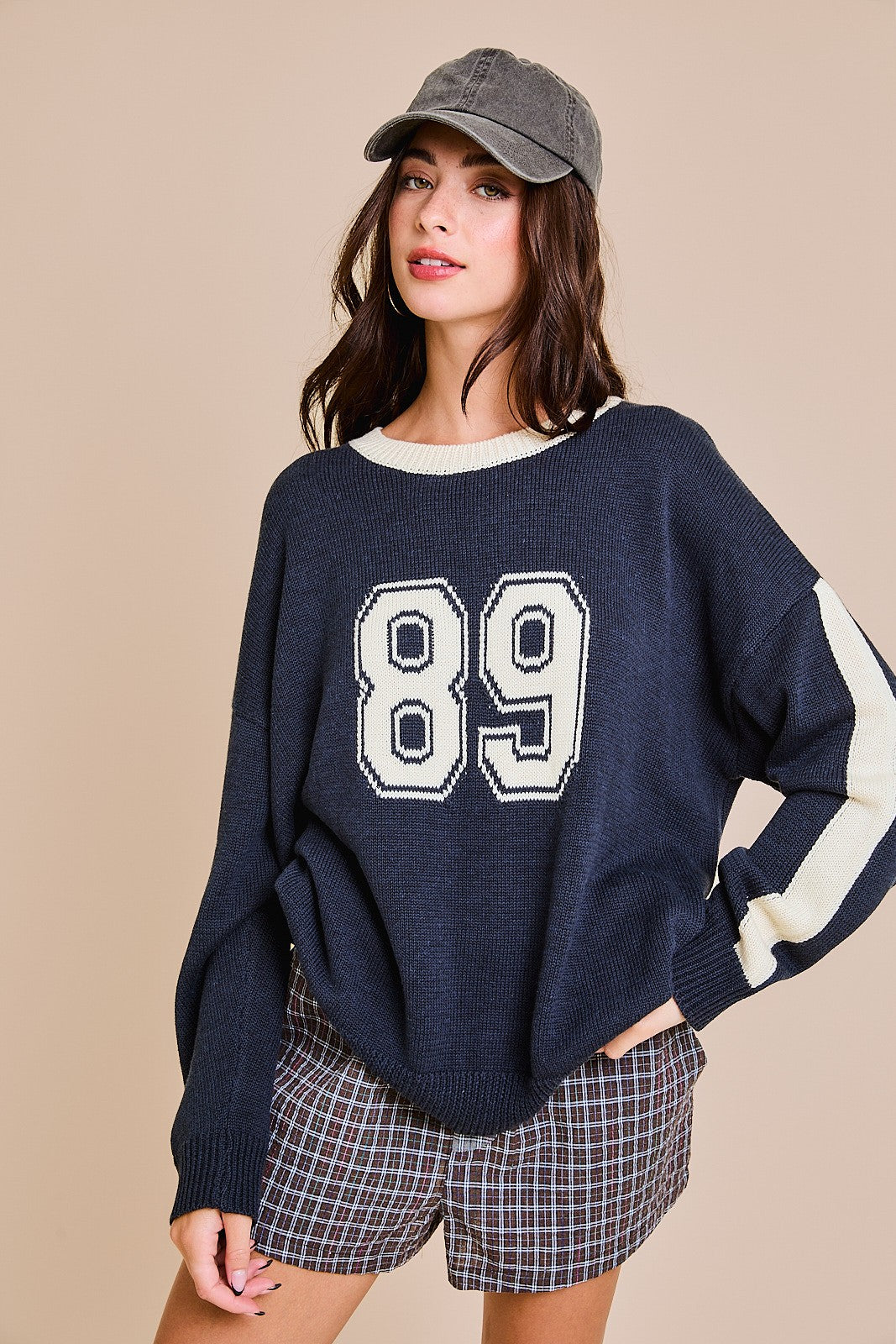 89 Round Neck Sweater Top